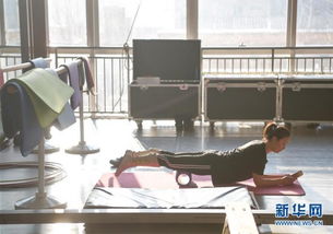 成员们在排练室努力训练