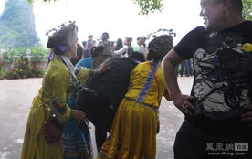 洪崖洞游客遇怪事：侄女遭红衣女子强拉拍照还恶语相向