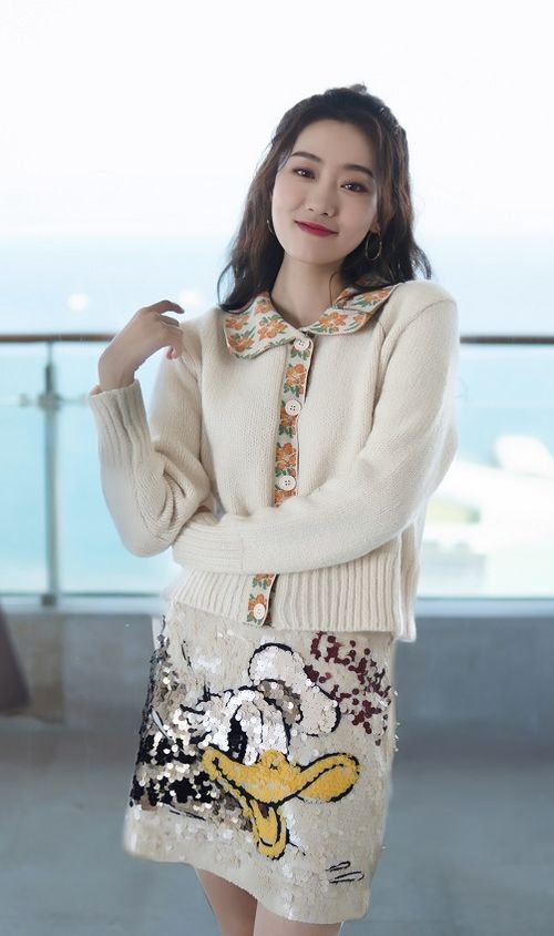 张小斐文淇携手阿玛尼，时尚圈又一重磅合作！