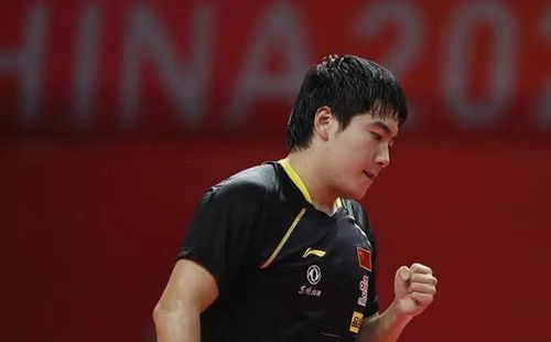 王楚钦/梁靖崑在比赛中拼尽全力