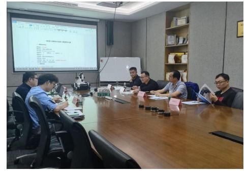 巨头抢人，华人成香饽饽！