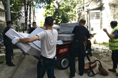 小芳出嫁：那些关于爱情与婚姻的故事