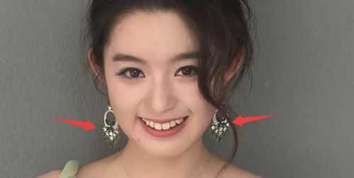 黄杨钿甜耳环风波：仿制大牌背后的真相大揭秘