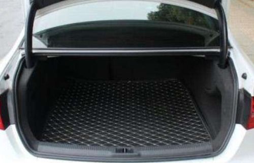 生父回应让男孩坐后备箱：拒不道歉引发争议