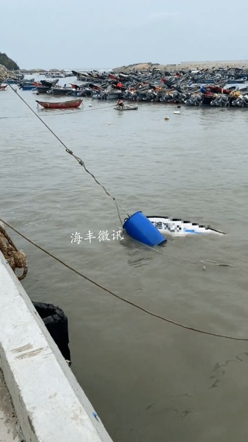 广西大化小艇侧翻事故追踪：3人失联背后的惊险瞬间