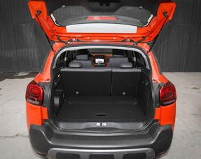 震惊！生父回应将孩子塞后备箱：征求孩子意愿就不道歉？