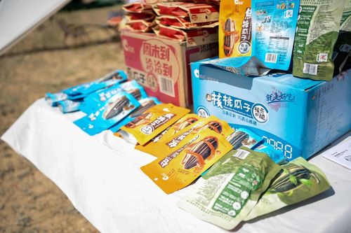 盼盼和洽洽产品在山姆的陈列架