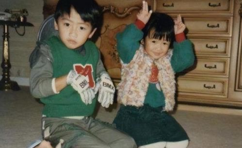 李晟一家三口合影