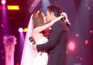 董璇张维伊婚宴照曝光，二人穿搭超般配！