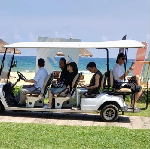 13位央视老主持人团建，满满都是童年的回忆呀！