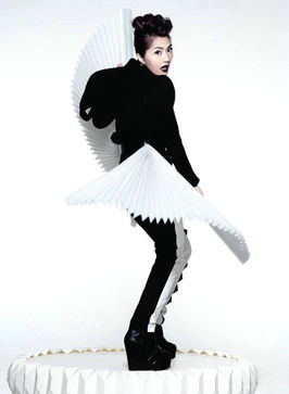 杨千嬅新歌《Live MY Life》专辑封面