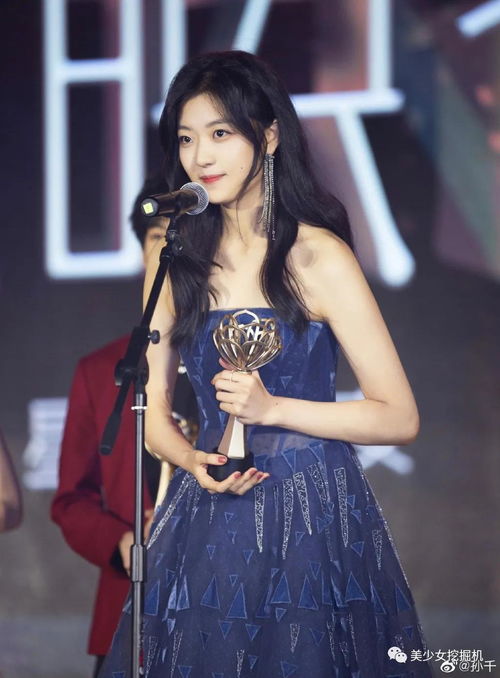 孙千素颜惊艳《长安的荔枝》首映礼，网友直呼真勇士！