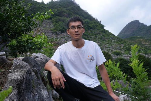 唐尚珺拒当网红含泪退网，15次复读经历成双刃剑