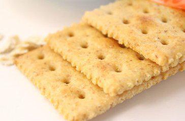 一块苏打饼干竟能测易胖体质？这背后真相令人震惊！