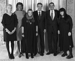 奥巴马夫妇首度同框回应离婚传闻，真相令人意外！