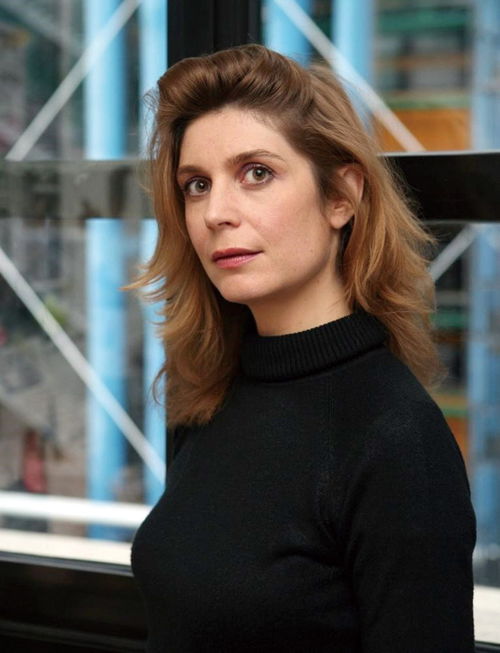 美企CEO演唱会搂抱女同事后辞职，职场伦理再受关注