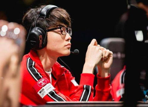 T1战队选手们表情有些失落