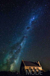 静谧夜空星点繁密