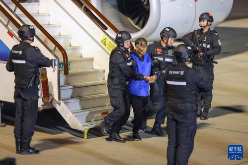 被押解的偷渡者群体