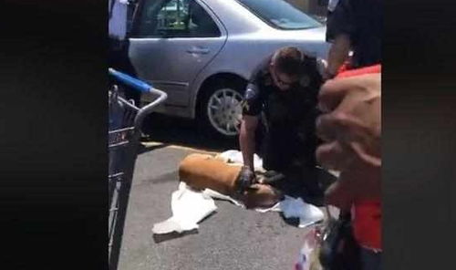 高温下疲惫路人