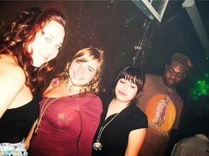 美国IT大佬演唱会出轨被拍，慌忙遮脸引轰动