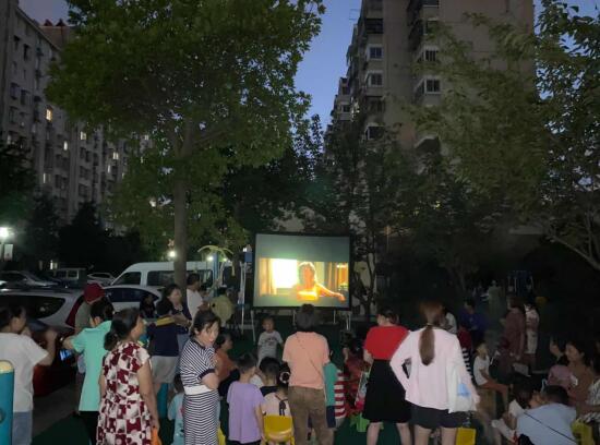 高温酷暑下的清凉攻略：从身体到心灵的双重舒缓