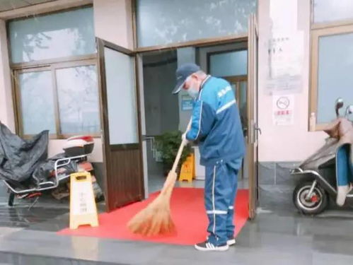 空调搬运到环卫驿站