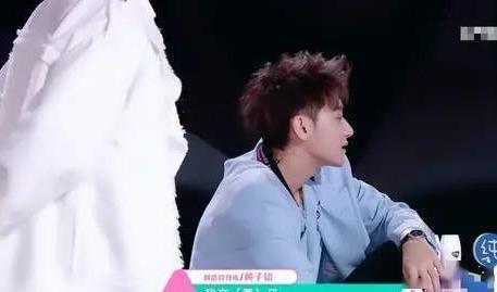 黄子韬抱紧徐艺洋？她竟想报警！