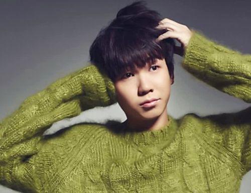 白举纲穿XXXXXL牛仔裤引发热议