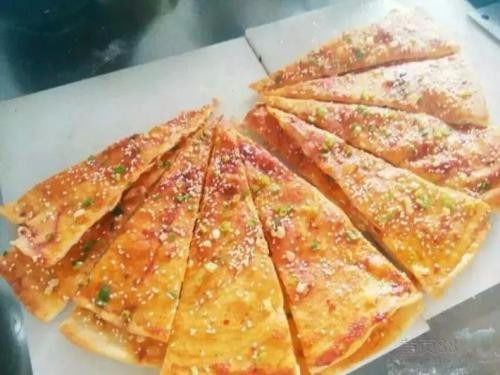 美国卖酱香饼小伙小唐被捕背后的故事