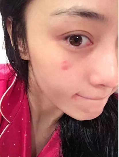 田曦薇首次展现羞涩一面，网友直呼可爱！