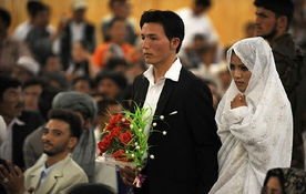 订婚仪式：年轻人婚前的‘扫雷’战场