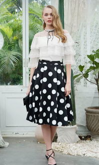 毛晓彤身穿2026早春新品服饰