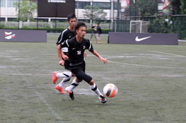 年轻选手激烈比赛