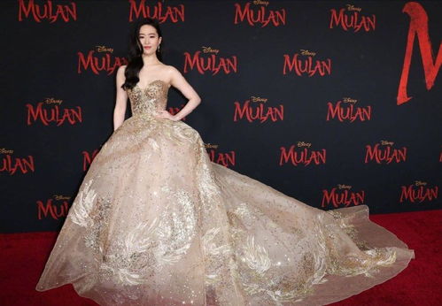 刘亦菲在红毯上的造型