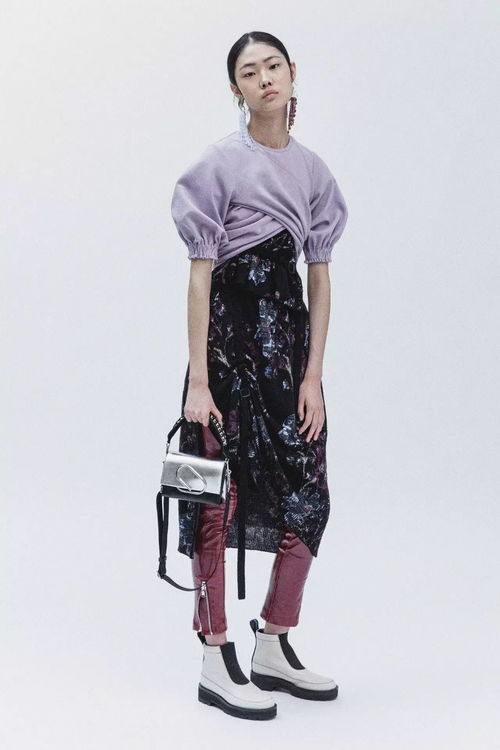 黄子弘凡代言照