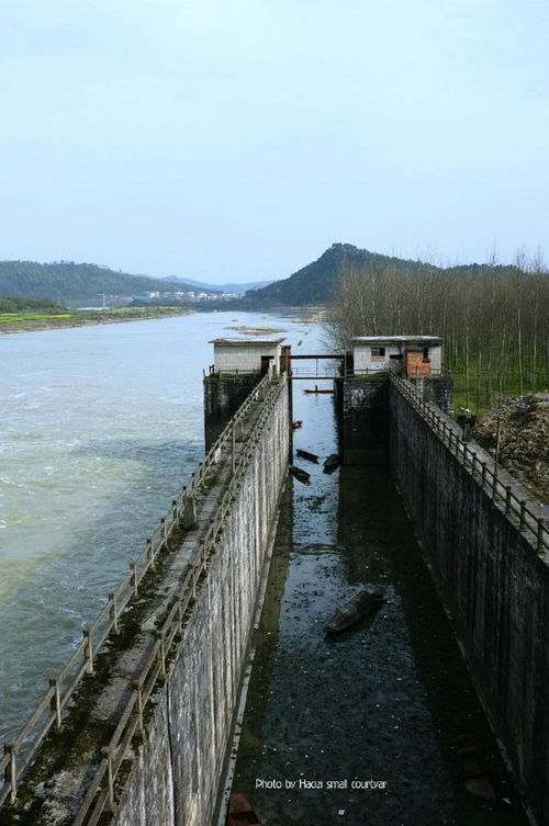 水电站周围的自然景观