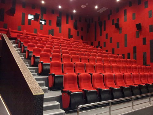 电影《戏台》能否成黑马？暑期档票房大战正酣