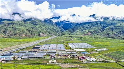 万千气象看新疆，领略独特魅力