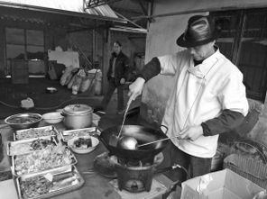 农村大厨们工作场景