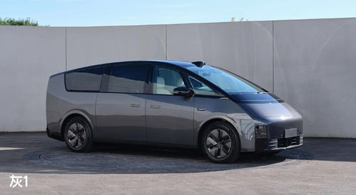 李想驾理想i8奔赴苏超现场，背后故事引人深思