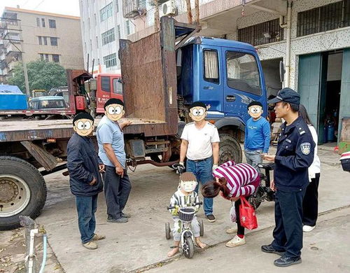 湖南3岁娃独自骑车寻妈，背后故事引人深思