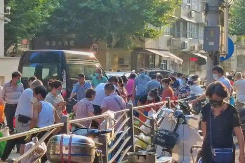 暴走团：中老年健身风潮下的争议焦点