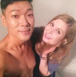 年轻母亲与宝宝