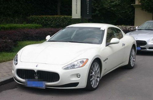 小伙开百万豪车送外卖引争议，他到底图啥？