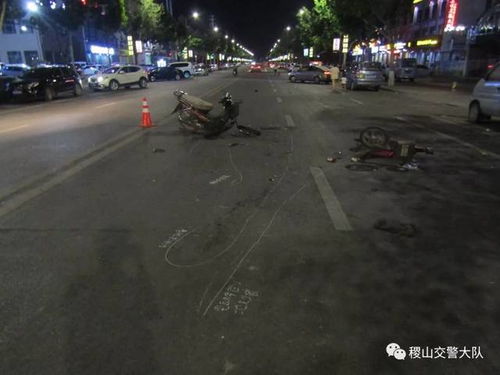 两高中生骑电动车撞墙身亡，家属发声引深思