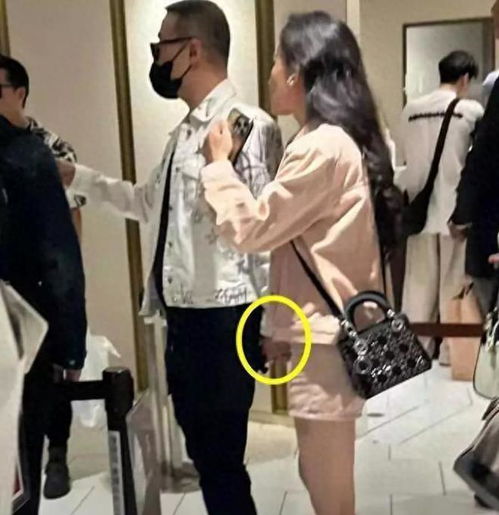 汪峰新恋情引发热议，26岁女友被拍成‘五五分’