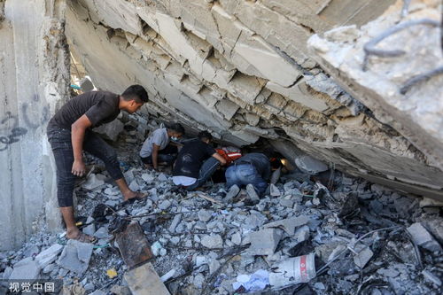 加沙妈妈的无奈之举：塑料袋当尿布背后的辛酸