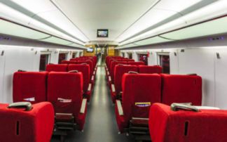 12306回应高铁商务座卫生问题，真相令人咋舌！