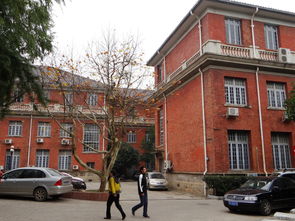 中南大学一教师谭某兵因严重违规被暂停工作